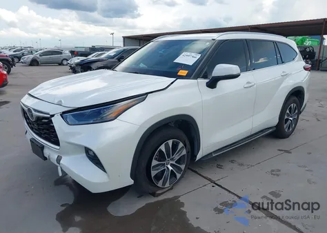 2021 Toyota Highlander Xle from USA, damaged, VIN 5TDGZRAH5MS520338